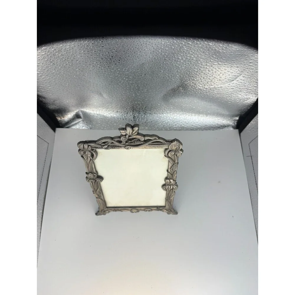 Multi‑Size Photo Frames Lot – Metal & Plastic – Free‑Standing & Bifold Styles